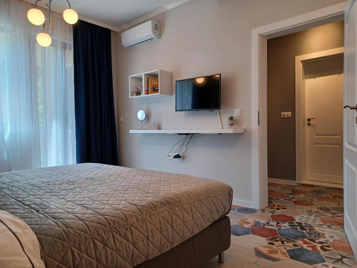 Tara Deluxe Apartment Warna Exterior foto