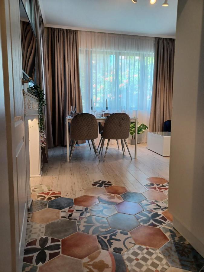 Tara Deluxe Apartment Warna Exterior foto