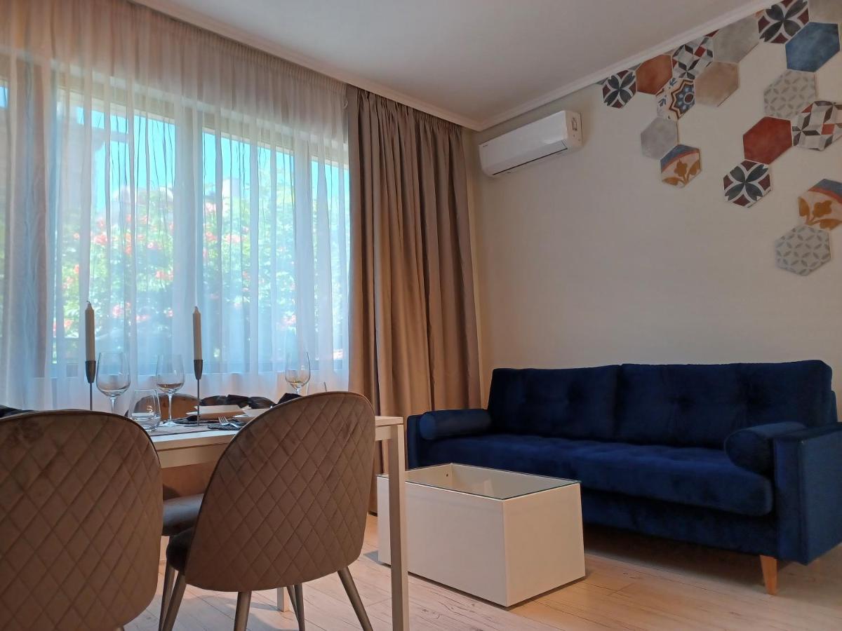 Tara Deluxe Apartment Warna Exterior foto