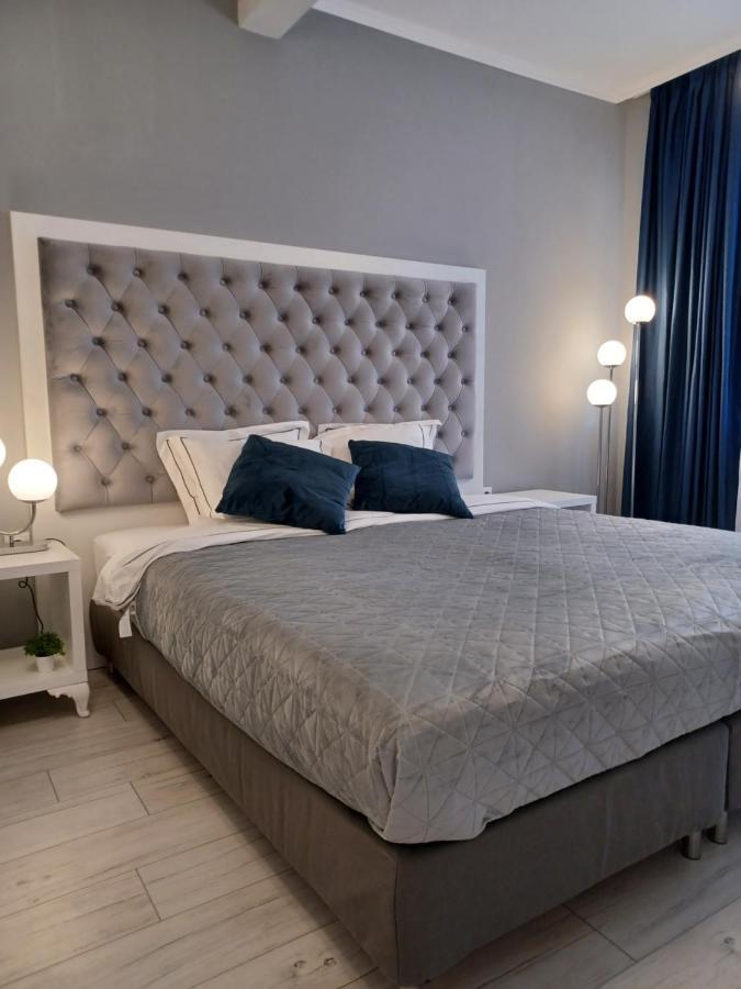 Tara Deluxe Apartment Warna Exterior foto